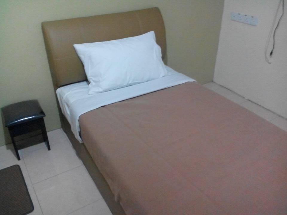 Rst Hotel Johor Bahru Exteriör bild